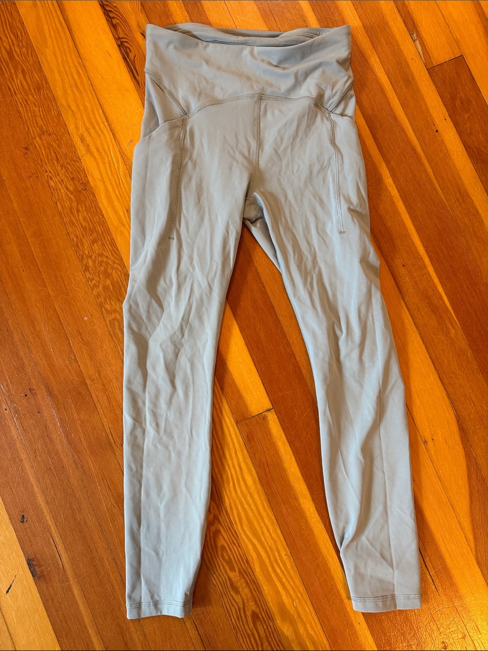 Lululemon Light Gray Active Leggings size 6